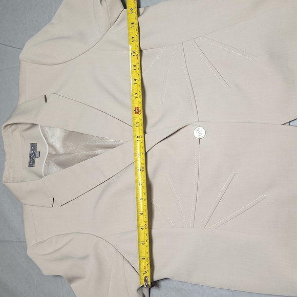 Laura Blazer - Picture 13 of 14